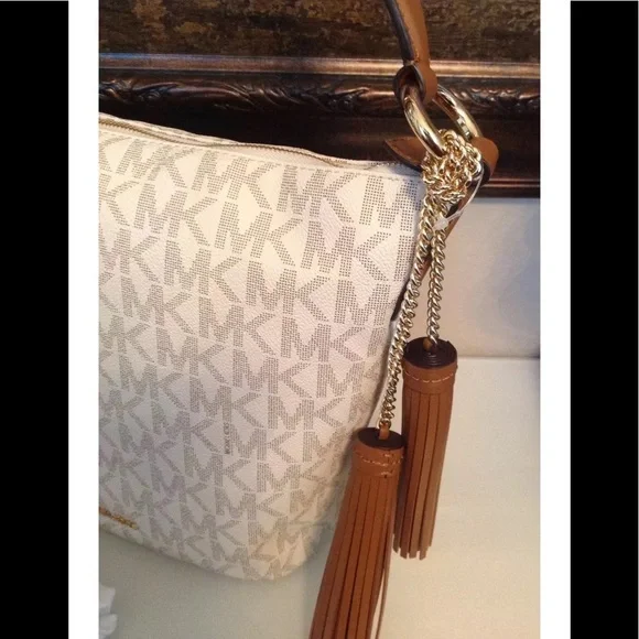NWT Michael Kors MK Signature Vanilla Elana Convertible Shoulder Bag